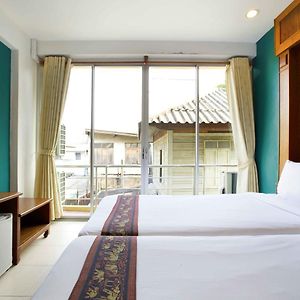 Standard Main Building Twin Room